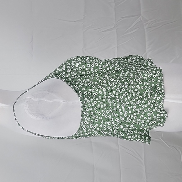 Wild Fable Size L Green Floral Cinch Front Crop Halter Top, Exc. Used Condition - Picture 5 of 12